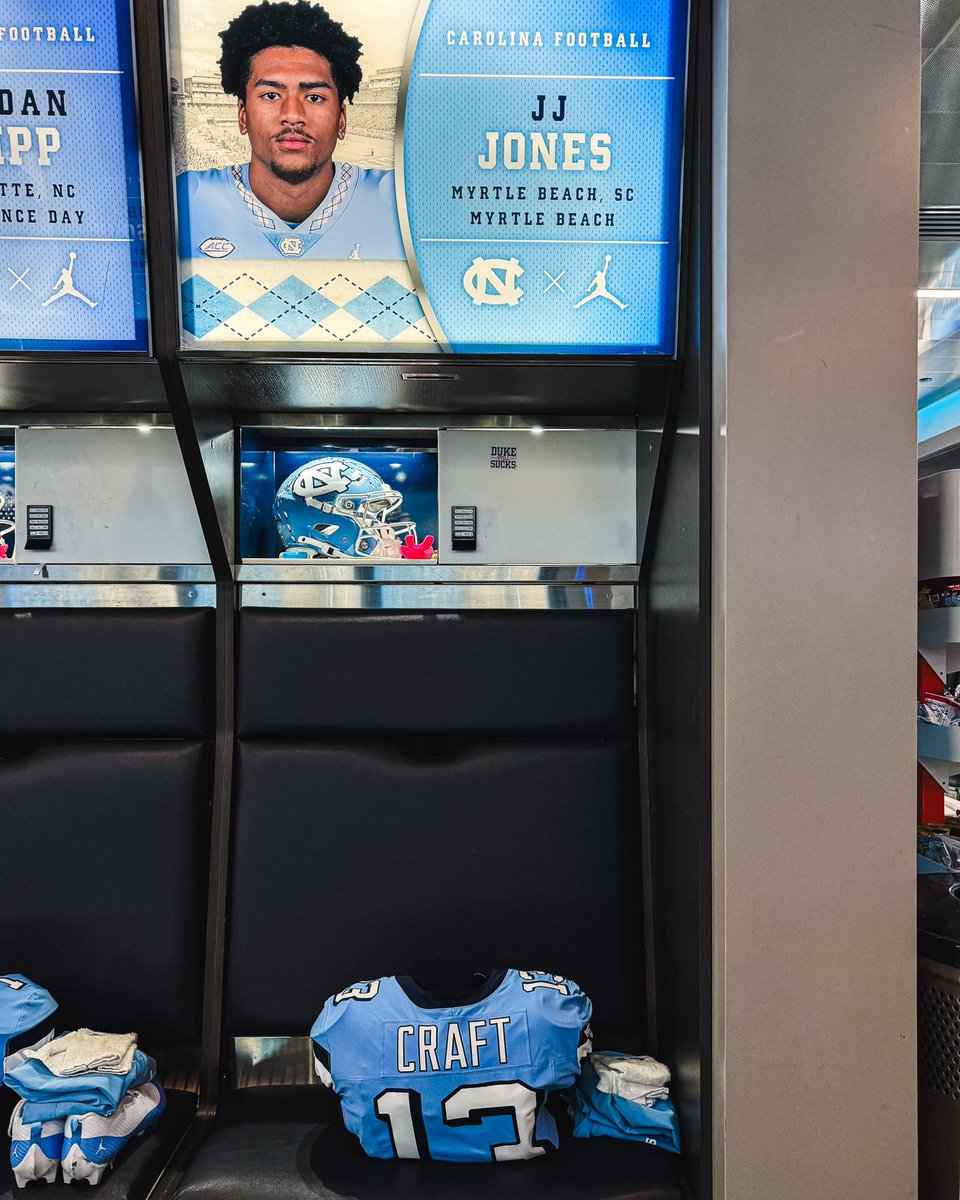 Carolina Football (@uncfootball) on Twitter photo JJ Jones will honor Tylee today by wearing his jersey during the game 🩵
#CarolinaFootball 🏈 #UNCommon JJ Jones will honor Tylee today by wearing his jersey during the game 🩵
#CarolinaFootball 🏈 #UNCommon