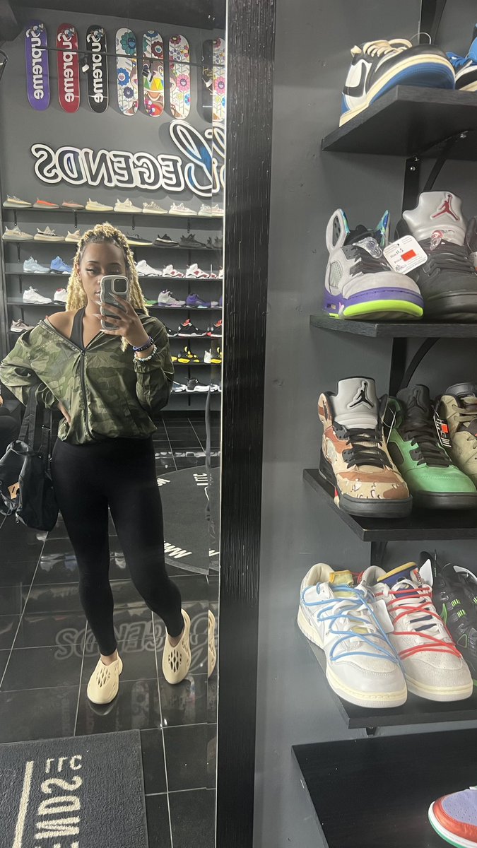 𝚈𝚎𝚕𝚕𝚘𝚠𝙳𝚊𝙷𝚒𝚙𝚙𝚒𝚎👑 tweet media