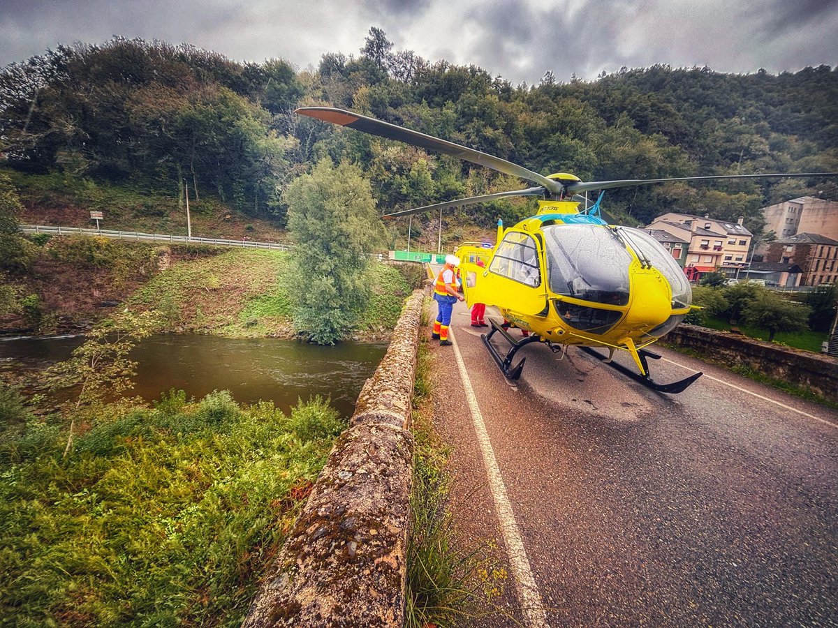365 days a year at your service #viewfromthecrew #hems #sothatothersmaylive 365 dias do ano ao teu servizo #emerxencias #comasempreaoteucaron