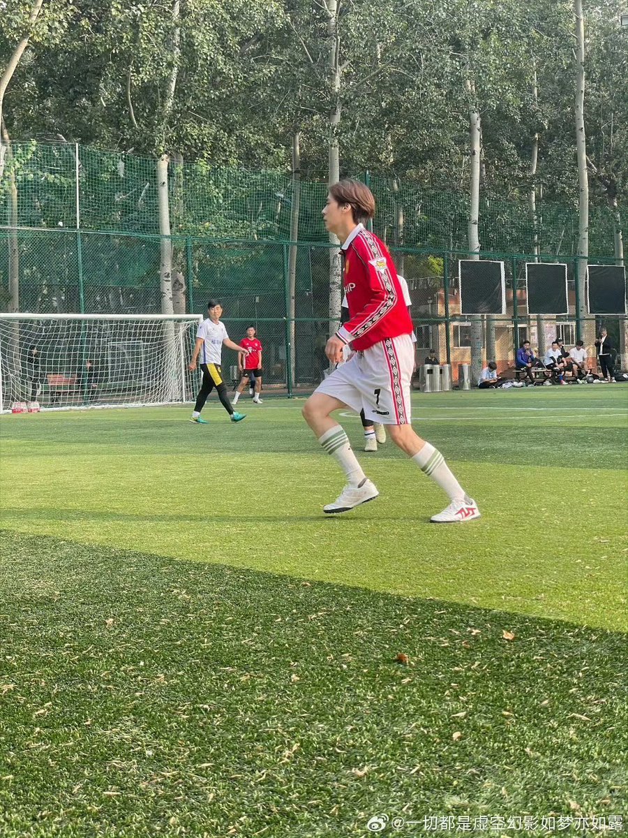 Evanddlin's tweet photo. ⚽️
#LiYifeng #李易峰 #LYFENG #lyf #이역봉 #りいふう #หลี่อี้เฟิง #リー・イーフォン #LýDịchPhong https://t.co/pGMAOINt6q