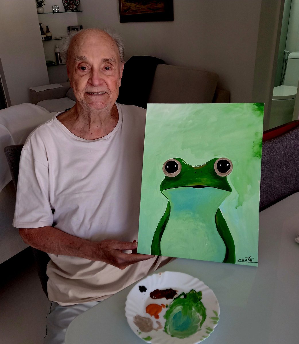 ACaixaLilas's tweet photo. Faltou apresentar a vocês a sapinha, Francisca 🤏🏼🐸 https://t.co/TkK8WuYBcs