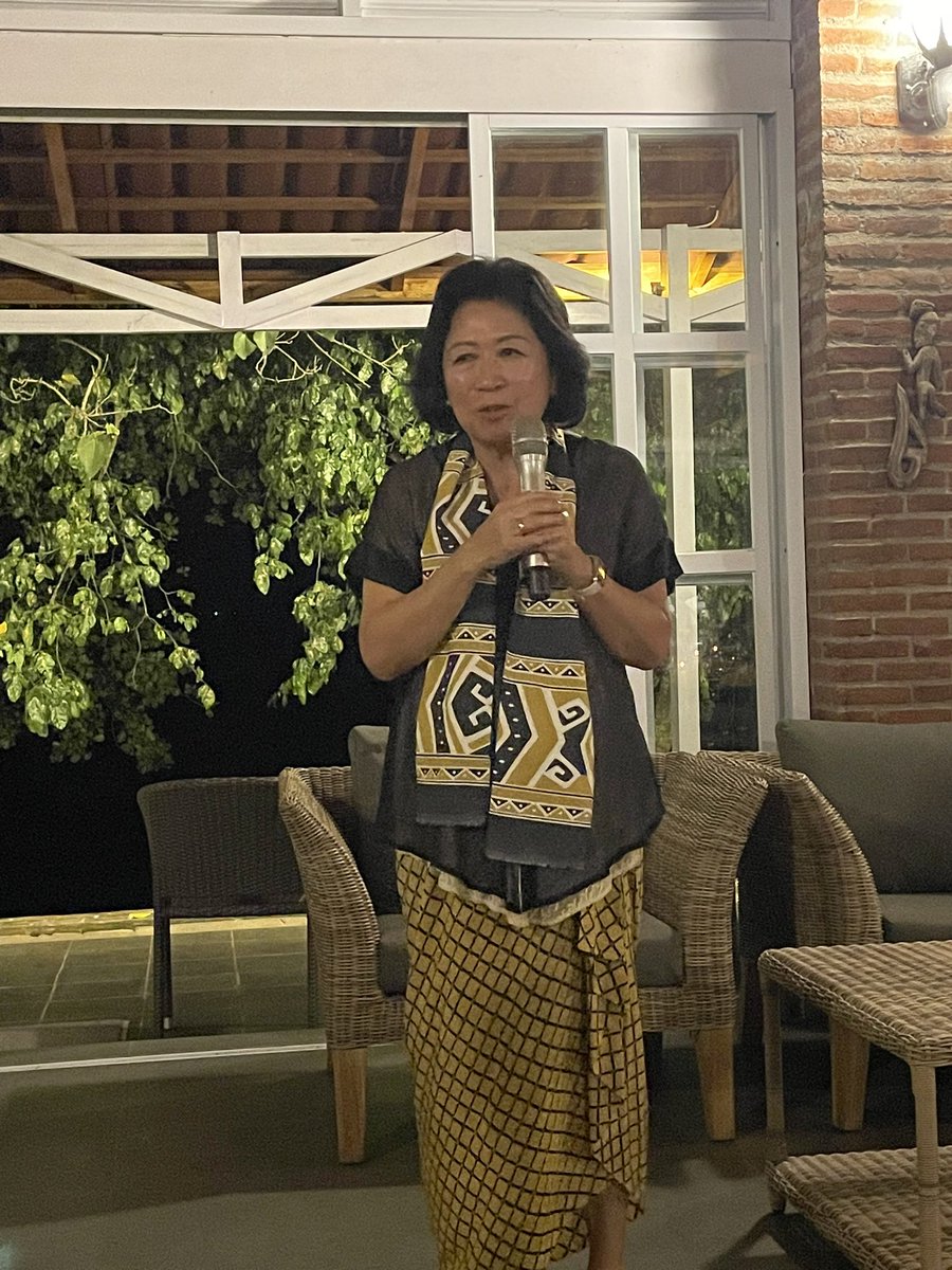 “Selama menjabat sebagai Menteri Pariwisata dan Ekonomi Kreatif, Sandiaga Uno telah mencapai hal signifikan dalam upayanya membangkitkan sektor pariwisata dan ekonomi kreatif Indonesia, saya berikan nilai 8+, selamat”, demikian Mari Elka Pangestu Menparekraf 2011-2014 saat