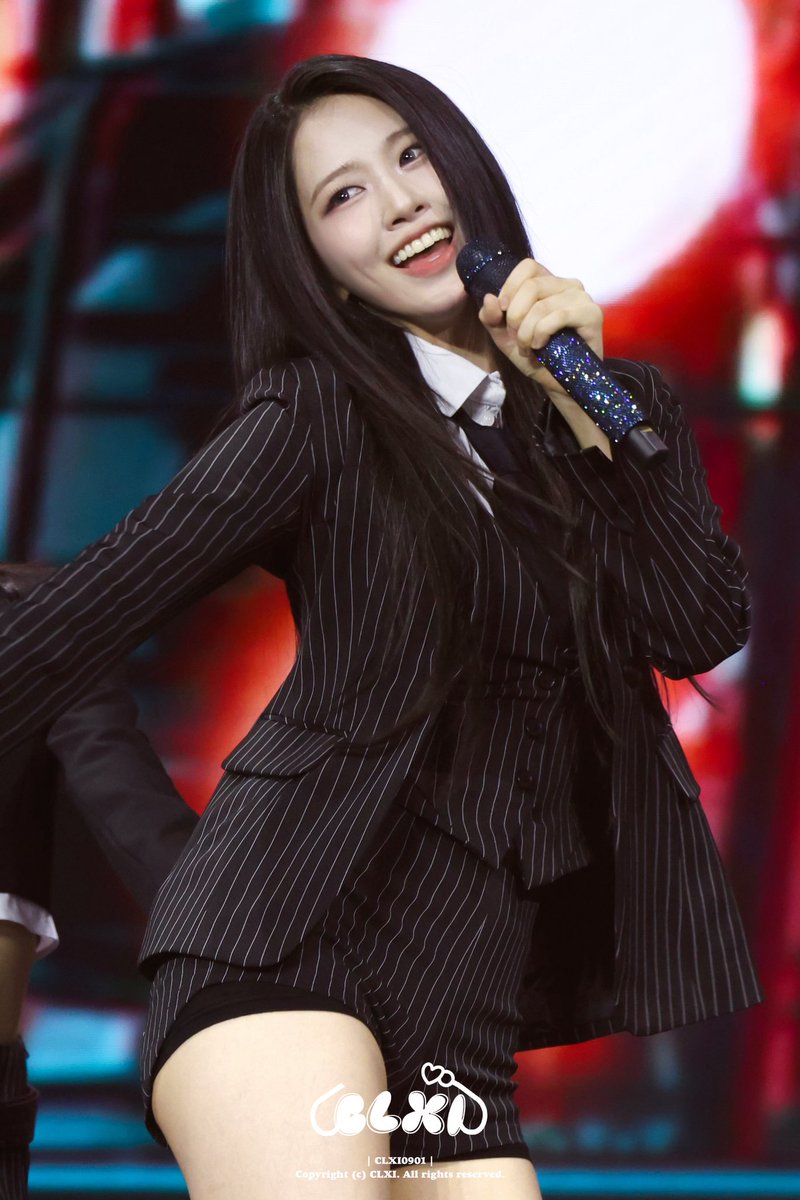 241012 GOLDEN WAVE
#안유진 #ユジン #ANYUJIN  #아이브 #IVE #YUJIN