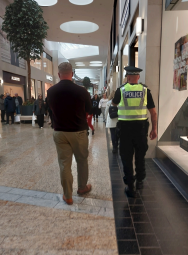 PSOSGreaterGlas's tweet photo. Pollok Community officers were today carrying out a floor walk with the management @shopsilverburn providing a visible presence while discussing the retail crime prevention training #Shopsecure with retailers. This training will support retailers in the run up to Christmas https://t.co/hjZFMcWcqL