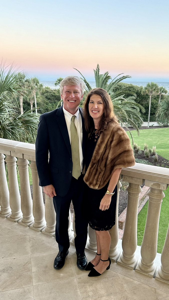 TheRevHolton's tweet photo. Quick wedding getaway with this lovely lady! https://t.co/sDw20sSYBk