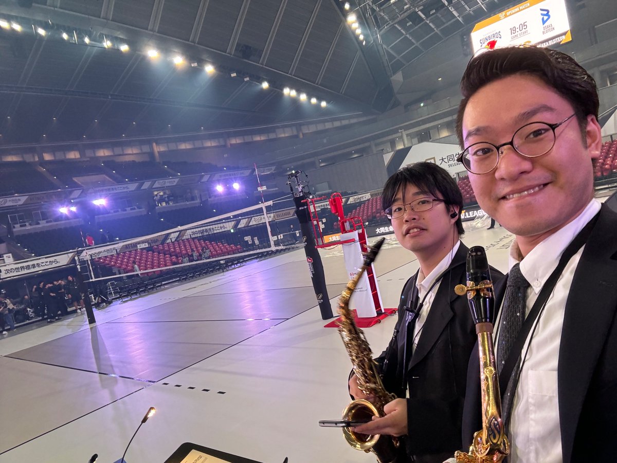 mstk_zarigani05's tweet image. 昨日は東京体育館にて、大同生命SVリーグのオープニングに参加させていただきました！
プロバレーの観戦は初！
めちゃめちゃ迫力がすごかった。
どの選手もカッコよかった。
アクリルキーホルダーも買っちゃいました🤭

#大同生命SVリーグ #SVリーグ