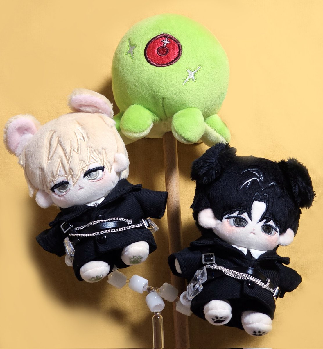 💚RT 이벤트💚
<이세계 착각 헌터> 웹툰 런칭 축하합니다. 19일에 RT해주신 분들 중 한 분 추첨하여 솜왹려와 멍하성 각 한 체씩 보내드립니다🎉

출근 싫어하는 외계인이 등장하는 웹툰 프롤로그 보러 가기👉ridibooks.com/event/74172