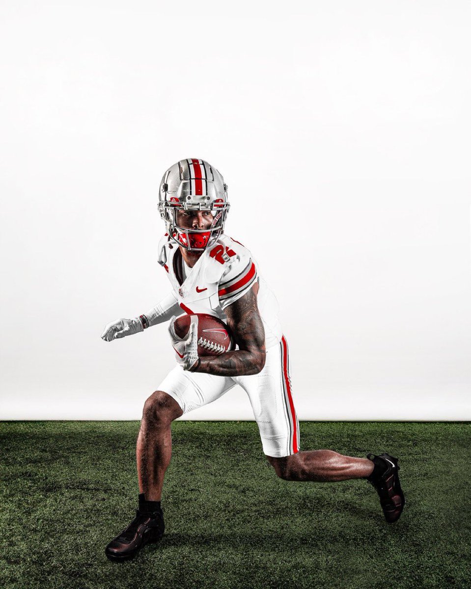 BarstoolOSU's tweet photo. Ohio State will wear White Pants Tonight 🥶🥶 https://t.co/PSSsVLLG4y