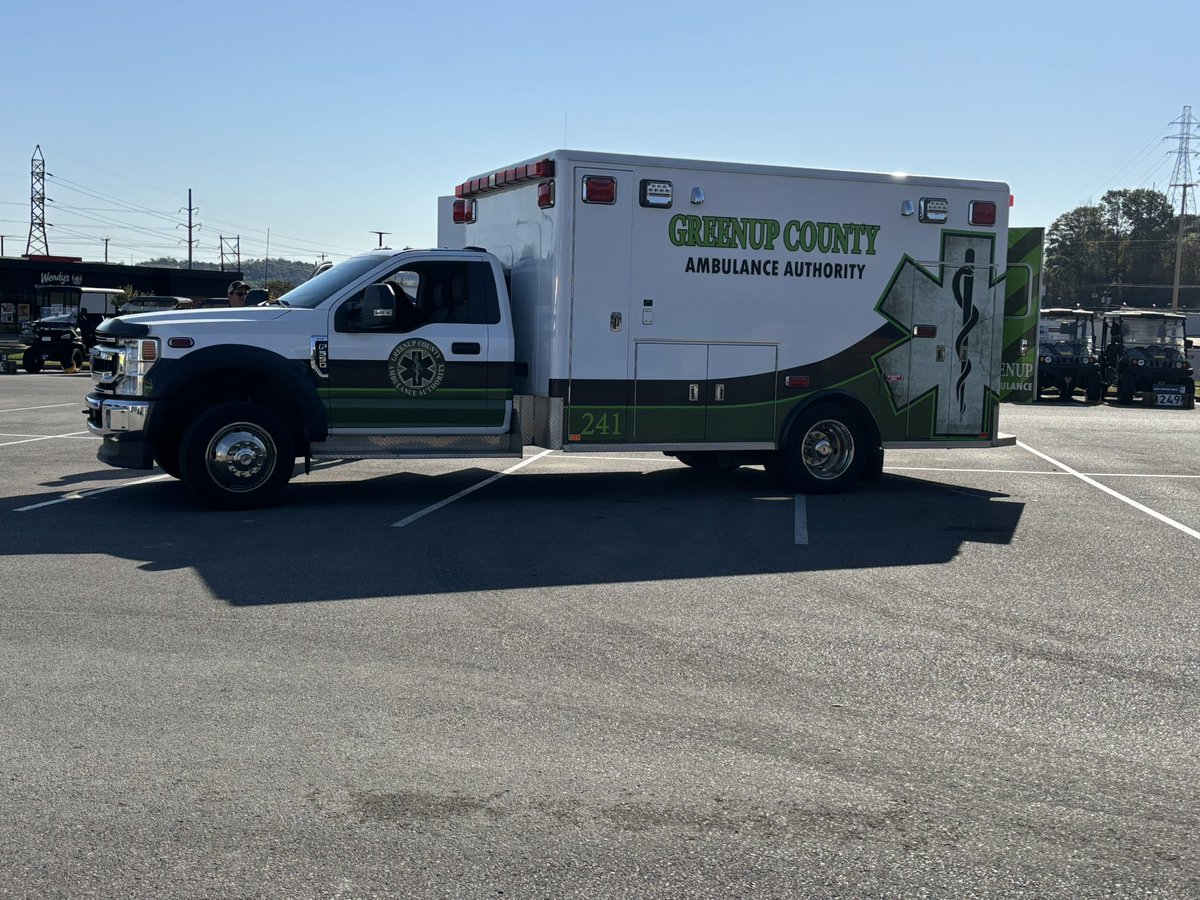 Sabrina Wireman (@sabrinawireman1) on Twitter photo Stop by Lowe's in Russell and check out the fire trucks and ambulance. While you are here let the kiddos make Fire Dog Bank <a href="/HuntJasonR/">Jason Hunt</a> <a href="/JBBailey9/">JBBailey</a> <a href="/BenitoKomadina/">Benito.Komadina@Lowes</a> <a href="/BlueBoxR1/">@BlueBoxR1</a> Stop by Lowe's in Russell and check out the fire trucks and ambulance. While you are here let the kiddos make Fire Dog Bank <a href="/HuntJasonR/">Jason Hunt</a> <a href="/JBBailey9/">JBBailey</a> <a href="/BenitoKomadina/">Benito.Komadina@Lowes</a> <a href="/BlueBoxR1/">@BlueBoxR1</a>