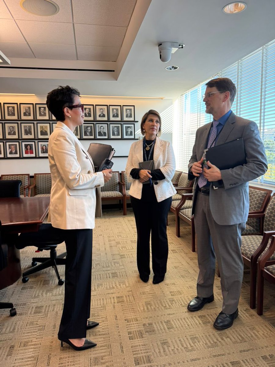 DominiqueAyiti's tweet image. Apre echanj enpòtan nan Depatman deta ak nan Mezon Blanch, ak Mark Wells epi Barbara Feinstein nan Afè emisferik, Karayib ak Ayiti, Michele Sison, Sekretè deta adjwen pou Afè òganizasyon entènasyonal, ak Joshua Black nan Konsèy nasyonal pou sekirite, mwen te rankontre tou ak…