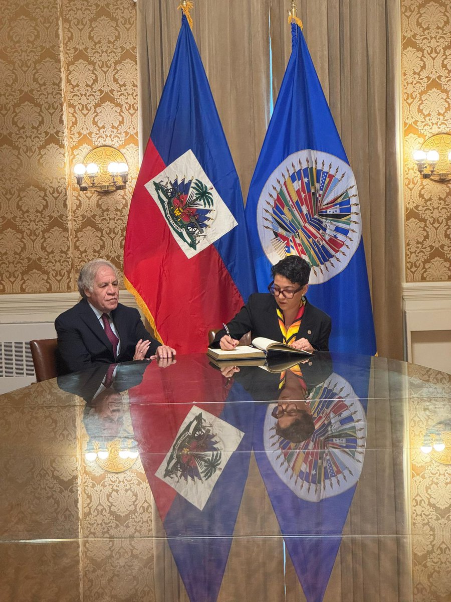 DominiqueAyiti's tweet image. Apre echanj enpòtan nan Depatman deta ak nan Mezon Blanch, ak Mark Wells epi Barbara Feinstein nan Afè emisferik, Karayib ak Ayiti, Michele Sison, Sekretè deta adjwen pou Afè òganizasyon entènasyonal, ak Joshua Black nan Konsèy nasyonal pou sekirite, mwen te rankontre tou ak…