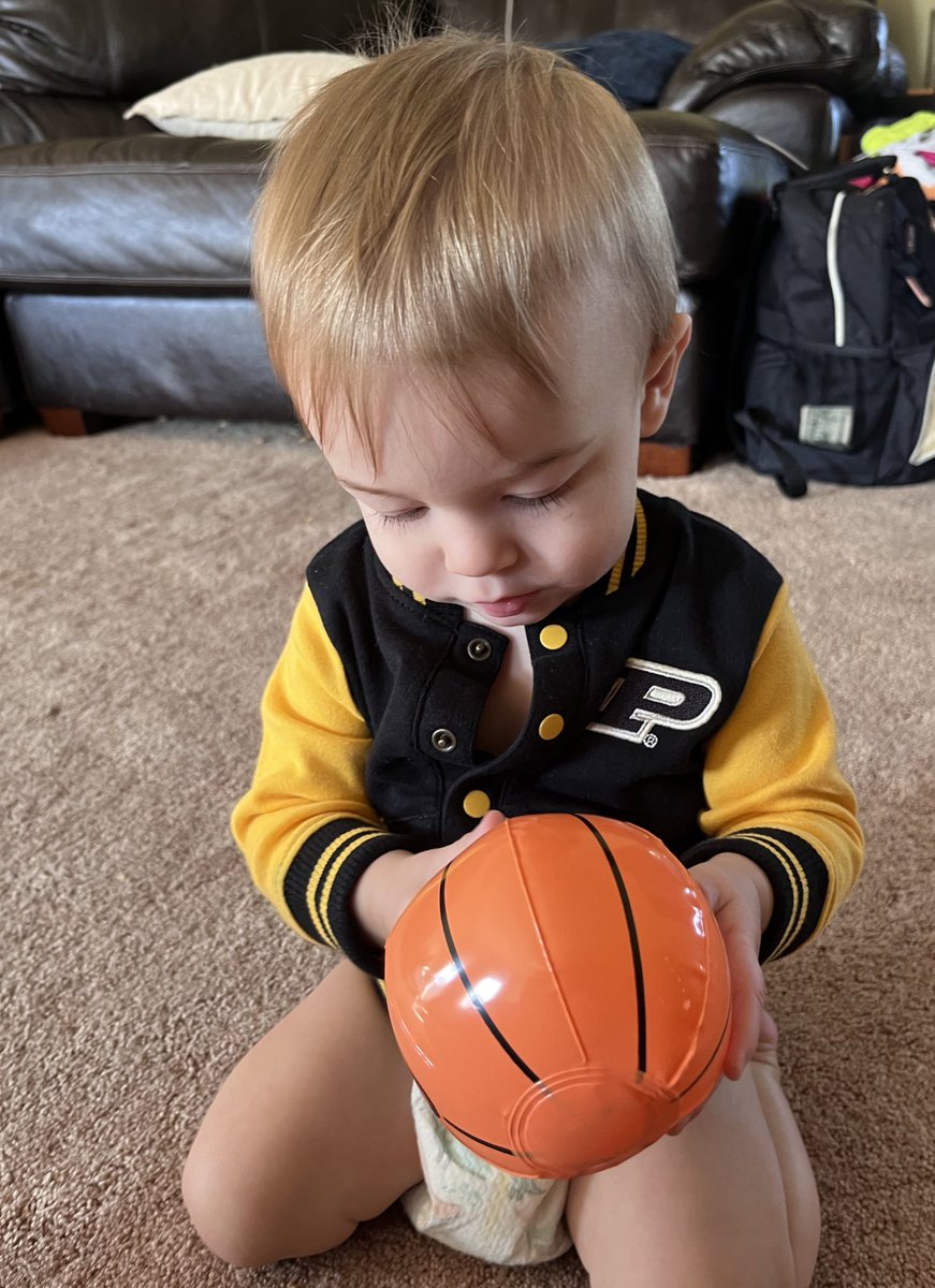 GKeyyyyy's tweet photo. Just waiting on @BoilerBall season to start … https://t.co/dZryyB4gkh