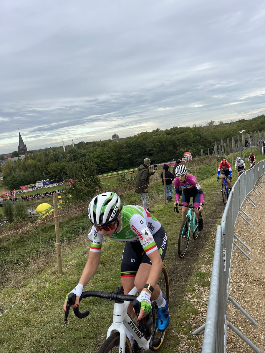 De cross is weer begonnen