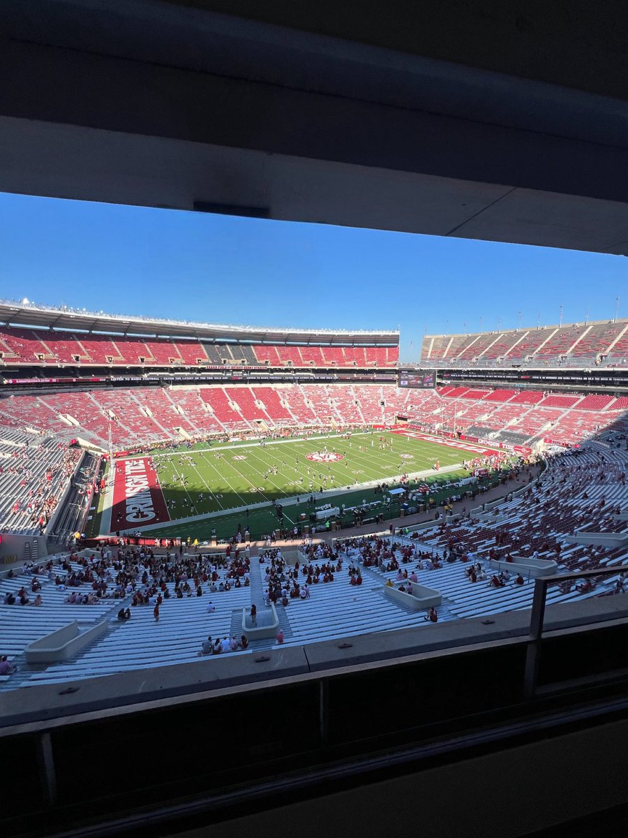 John_R_Ramage's tweet photo. Good morning from #SabanField at #BryantDennyStadium!
#RollTide | #BeatUSCe https://t.co/AjBtmLMTUr