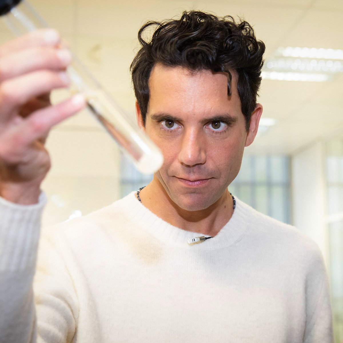 mikasounds's tweet photo. La mobilisation pour le @telethon_france 2024 a commencé ! J’ai visité les laboratoires cette semaine et rencontré les ambassadeurs de cette année, certains d’entre eux sont évidemment très, très jeunes ! Tous sont inspirants. Ce que les laboratoires réalisent en matière de traitement et de guérison des maladies rares est extraordinaire. Je suis très heureux de faire partie de ce projet cette année et de mobiliser autant d’activités de collecte de fonds que possible. C’est parti !

The mobilisation for the @Telethon_France 2024 has begun! I visited the laboratories this week and met this year’s ambassadors, some very very young! All of them inspiring. What the laboratories are achieving in treatment and cure of rare diseases is astonishing. So happy to be part of this project this year and to mobilise as many fundraising activities as possible. It’s a go!

📸 Stéphane Laniray / AFM-Téléthon 

#telethon2024 #FranceTV
@Francetele @FranceTV 
https://t.co/rvpVGy9uBK
