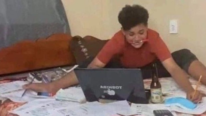 คณิตอ่อน อิ้งอ่อน ไทยอ่อน ละต้องมาสอบTgat ชีวิตกุเลือกอ่านไม่ถูกเลยพี่ หัวหมุนสุดๆตอนนี้