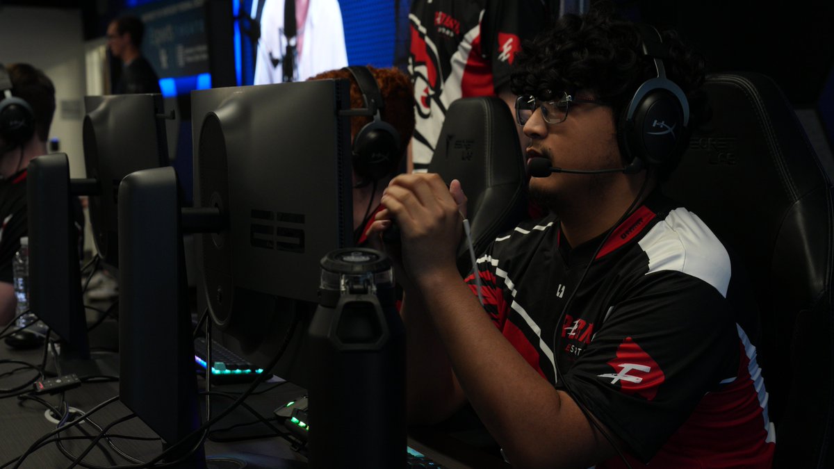 Redbird_Esports's tweet photo. We take a 3-1 Victory over Shawnee State in Rocket League! Now a short break to recover until our Round 3 matchup!
#ISUWIN🐦 #reGGieredbird #ISURL https://t.co/aT1PZFp4A6