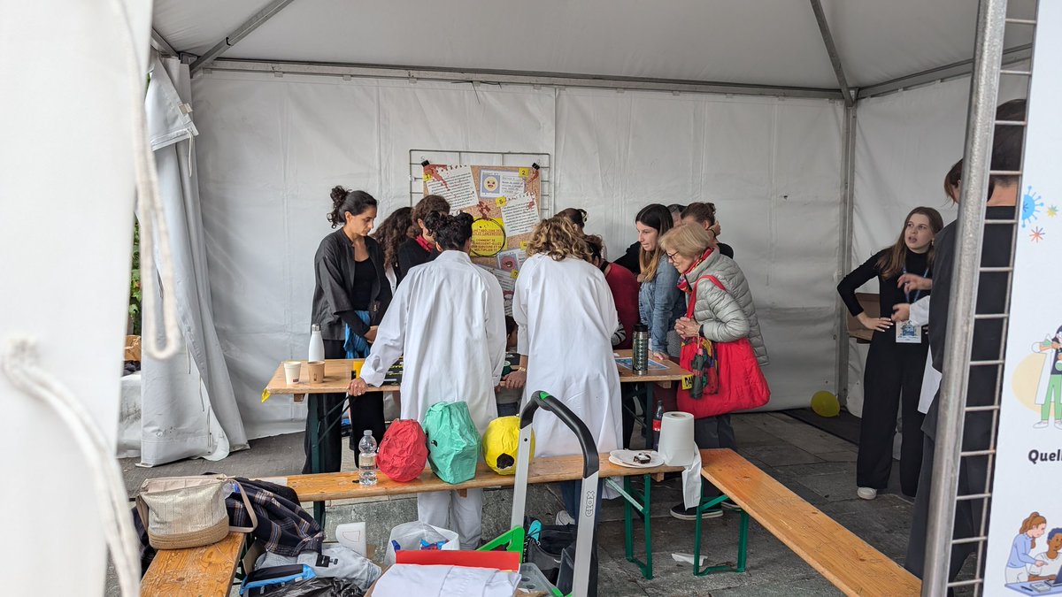 Les étudiants en thèse de C3M font découvrir le monde passionnant de la biologie au grand public.