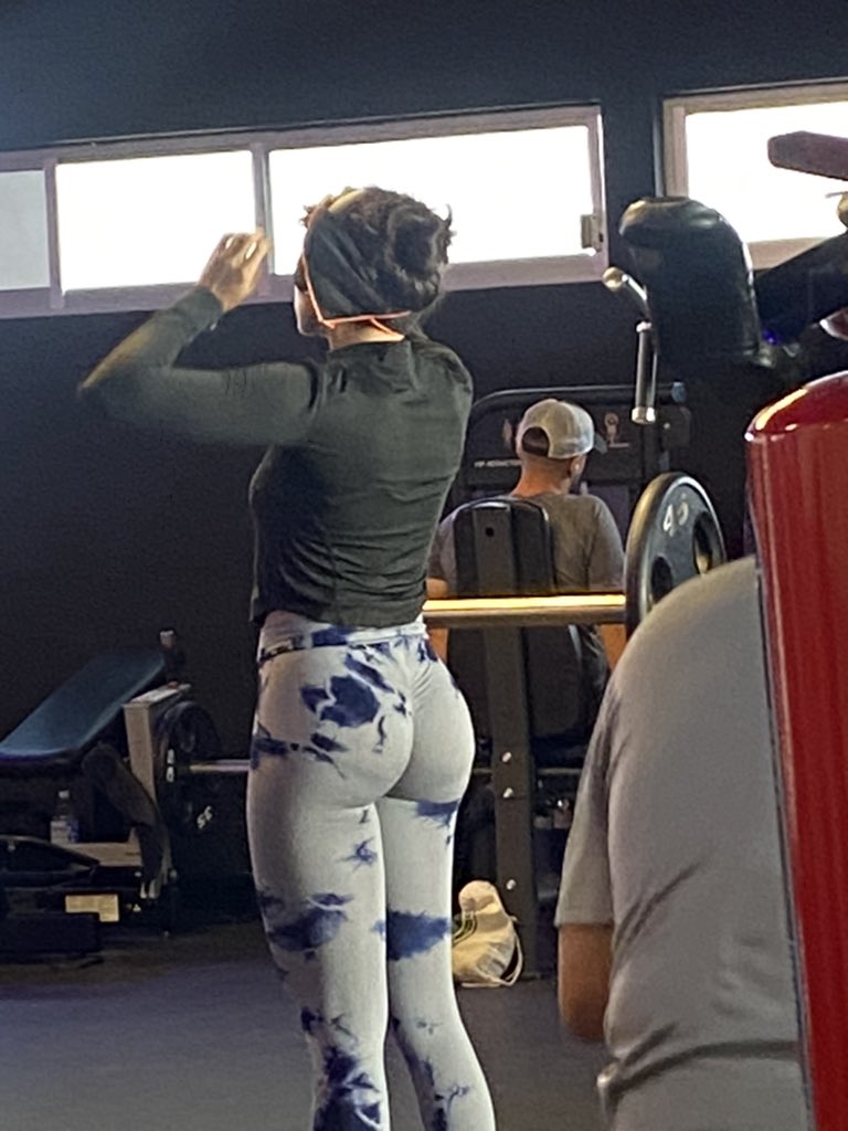 Asstothegrass69's tweet photo. Ricos y deliciosos culitos, por todos lados… 🤤 https://t.co/8d5qFuKaiR