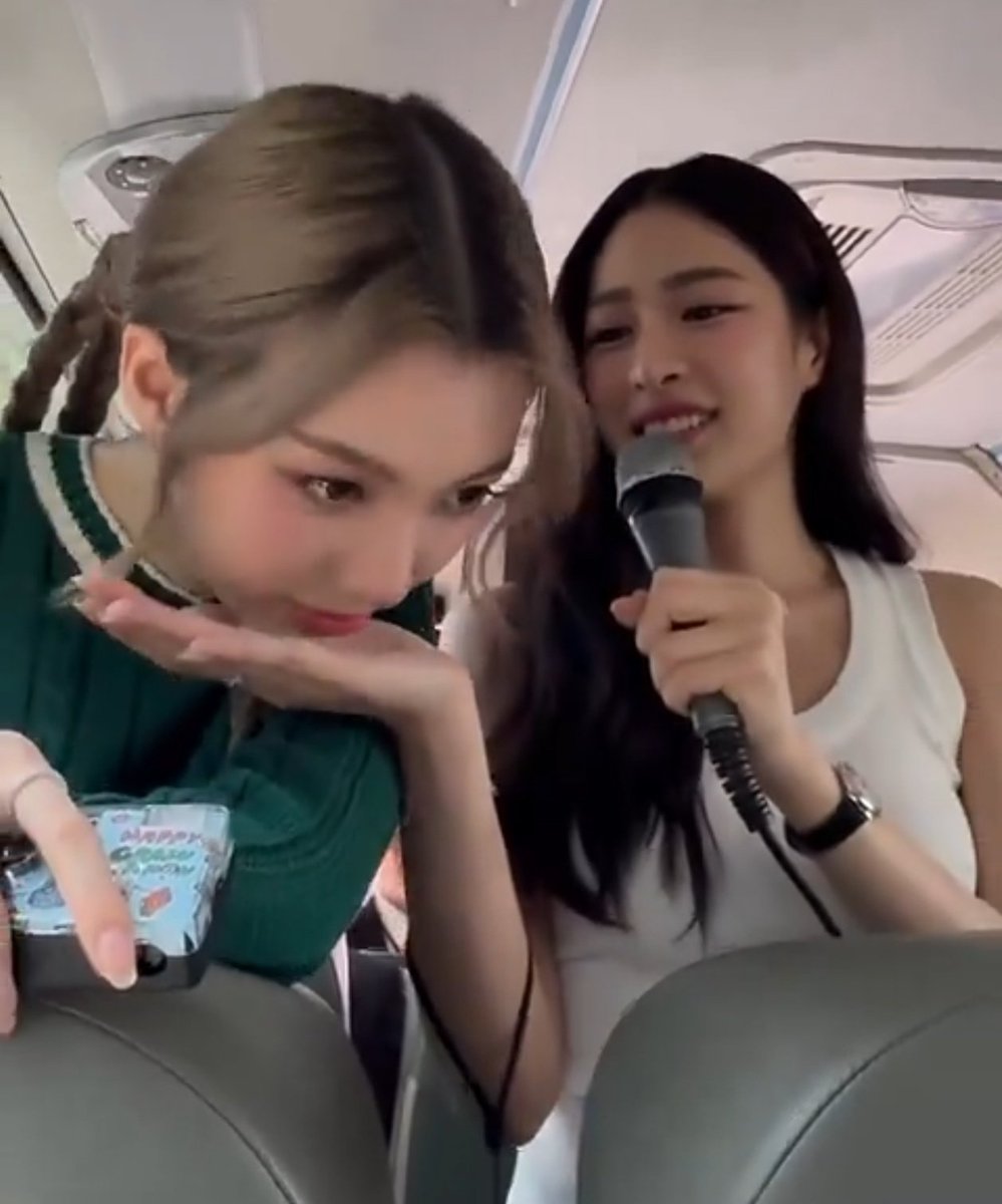 AmGreenNoted's tweet image. สายตาไม่เคยหลอกกันจริง ๆ หนูเชื่อพี่อิงค์แล้วนะคะ

GRAB GUIDE LINGORM
#หลิงออมเที่ยวกับแกร็บ