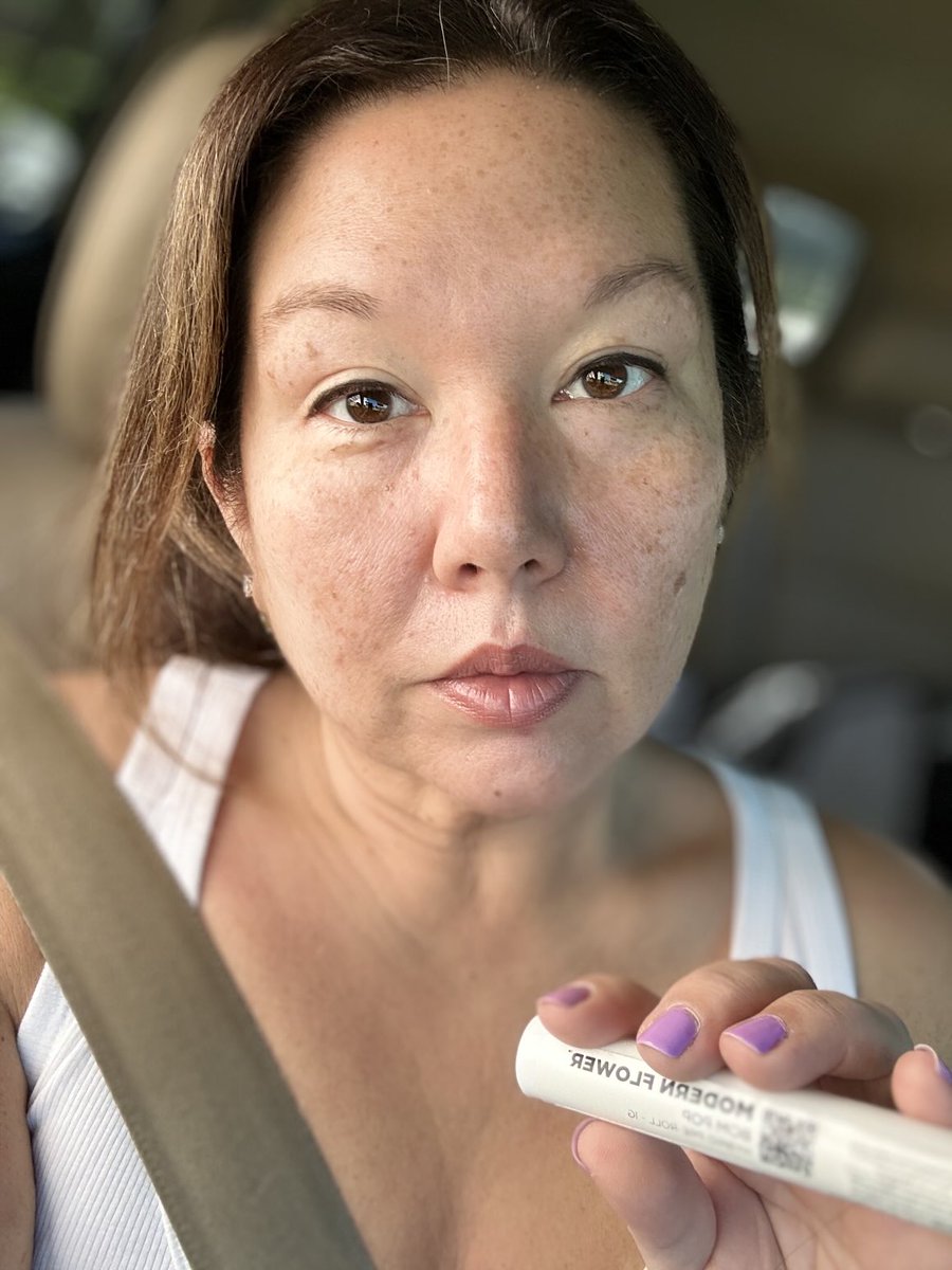 Shelley_Knight1's tweet image. Starbucks and some weed. Driving to the country to sleep with no wifi or disruptions! #StonerFam #Strain #BombPop #crohnswarrior #IBD 💜