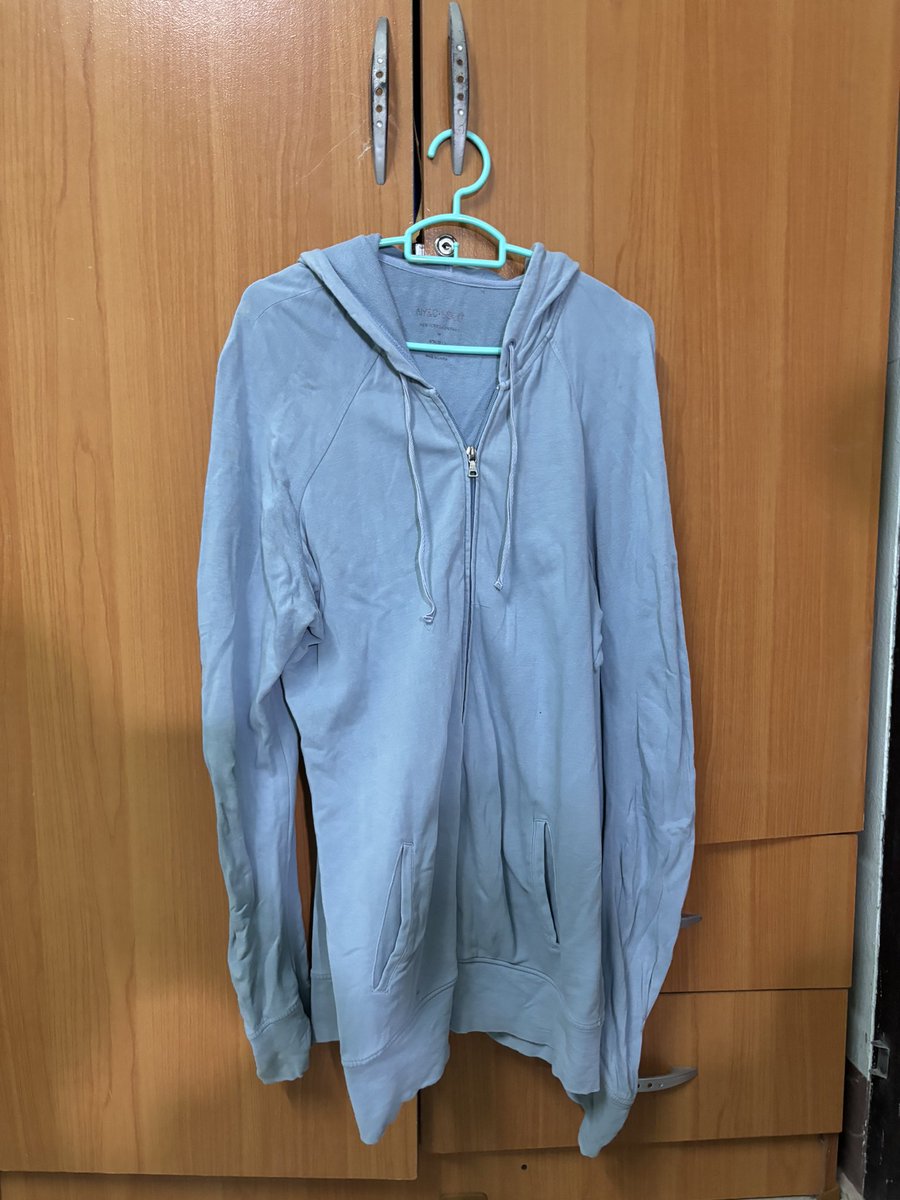 TSroytip's tweet photo. ราคา ตัวละ 50.-

📬 ค่าส่งเหมาๆ 40 
#เครื่องหนีบผม #เครื่องลอนผม 
#โล้ะตู้ #ส่งต่อเสื้อผ้า #ส่งต่อเสื้อผ้ามือสอง #ส่งต่อเสื้อผ้ามือ2 #โล๊ะตู้เสื้อผ้า #โล๊ะตู้  #ส่งต่อstylist #โล้ะตู้เสื้อผ้า https://t.co/nDk5b2UBss