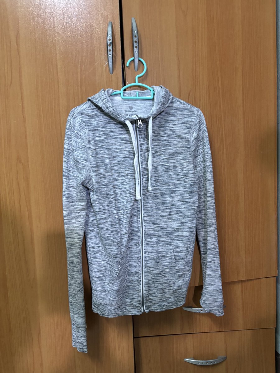 TSroytip's tweet photo. ราคา ตัวละ 50.-

📬 ค่าส่งเหมาๆ 40 
#เครื่องหนีบผม #เครื่องลอนผม 
#โล้ะตู้ #ส่งต่อเสื้อผ้า #ส่งต่อเสื้อผ้ามือสอง #ส่งต่อเสื้อผ้ามือ2 #โล๊ะตู้เสื้อผ้า #โล๊ะตู้  #ส่งต่อstylist #โล้ะตู้เสื้อผ้า https://t.co/nDk5b2UBss