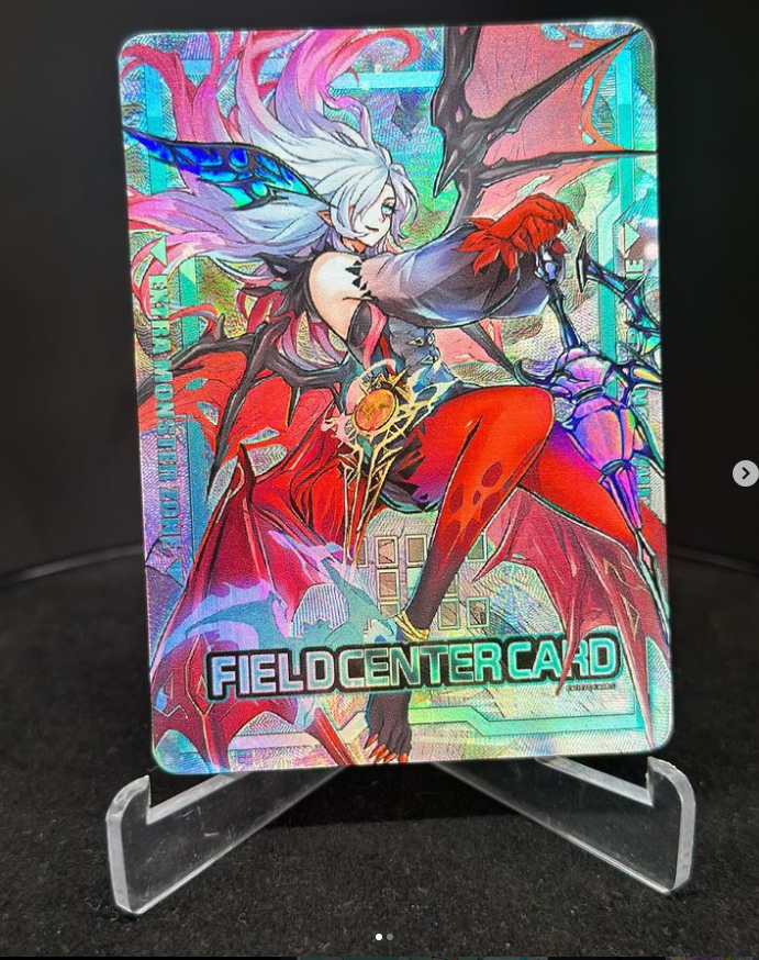 CatellLys's tweet image. La Parallèle League est de retour avec une nouvelle banlist, il y aura des lots ils sont réalisés par notre partenaire  evolve.cards sur insta instagram.com/evolve.cards/
Chez qui vous pouvez déjà commander avec le code promo "pleague20" pour avoir -20% que votre commande