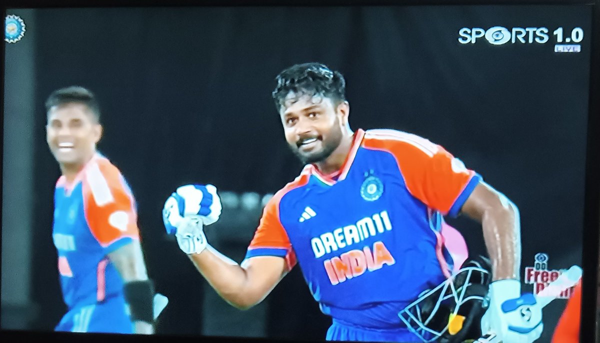 O_P_SAINI08's tweet photo. No Fan's of Sanju Samson will pass without liking and comment this post ❤️!!
#SanjuSamson #INDvBAN #SuriyaKumar #INDvsBAN #AliaBhatt https://t.co/VlvaZoNm17