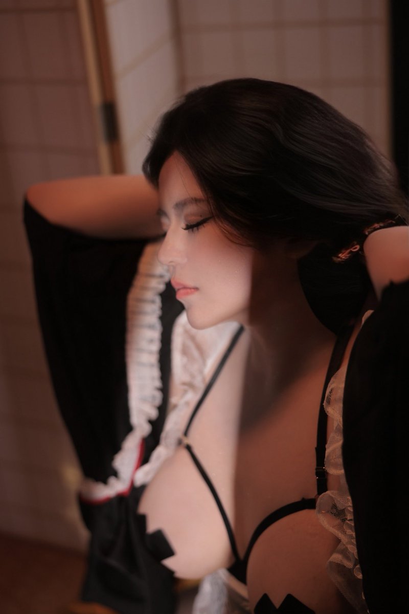 你看着，我不信你两眼空空。
摄影@hpomgs 
衣服依旧是夫人家的♥️
道具自费没打推广费，有想知道的可以私信我，我再告诉你哈哈哈🤣 https://t.co/O722Hr43nQ