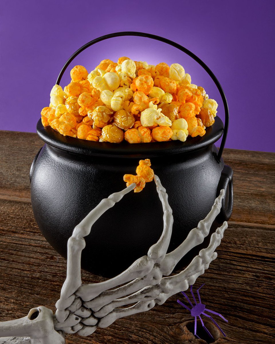 PopcornFactory's tweet image. A kernel of truth: Halloween is better with popcorn! 🍿☠️ What's your favorite Halloween treat?
