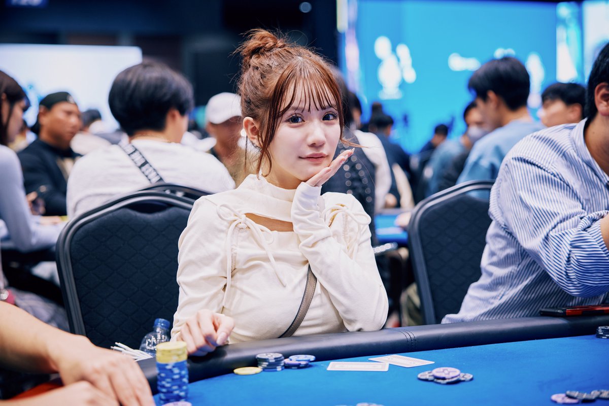 JOPT / Japan Open Poker Tour (@japanopenpoker) on Twitter photo 【Pick Up Player✨ / JOPT 2024 Tokyo #03】
姉agehaモデルの平瀬あいり(にゃいりん)さん(<a href="/Nyairin_518/">平瀬あいり(にゃいりん)</a>)がJOPTに参戦中🔥
憧れの人と一緒にポーカーをしよう!
皆様、ベルサール高田馬場でお待ちしております!
#JOPT 【Pick Up Player✨ / JOPT 2024 Tokyo #03】
姉agehaモデルの平瀬あいり(にゃいりん)さん(<a href="/Nyairin_518/">平瀬あいり(にゃいりん)</a>)がJOPTに参戦中🔥
憧れの人と一緒にポーカーをしよう!
皆様、ベルサール高田馬場でお待ちしております!
#JOPT
