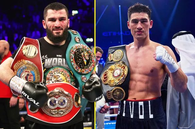 MMArena_'s tweet image. 🚨🚨🚨 C’EST BIENTÔT L’HEUUUUURE !!!! 

LE COMBAT DES INVAINCUS !!
ARTUR BETERBIEV 🆚 DMITRY BIVOL   

⏰ C’EST L’HEURE DE CHOISIR SON CAMP : PLUTÔT BIVOL OU PLUTÔT BETERBIEV ? 👇🏼

🔄 RT POUR BIVOL
❤️ LIKE POUR BETERBIEV