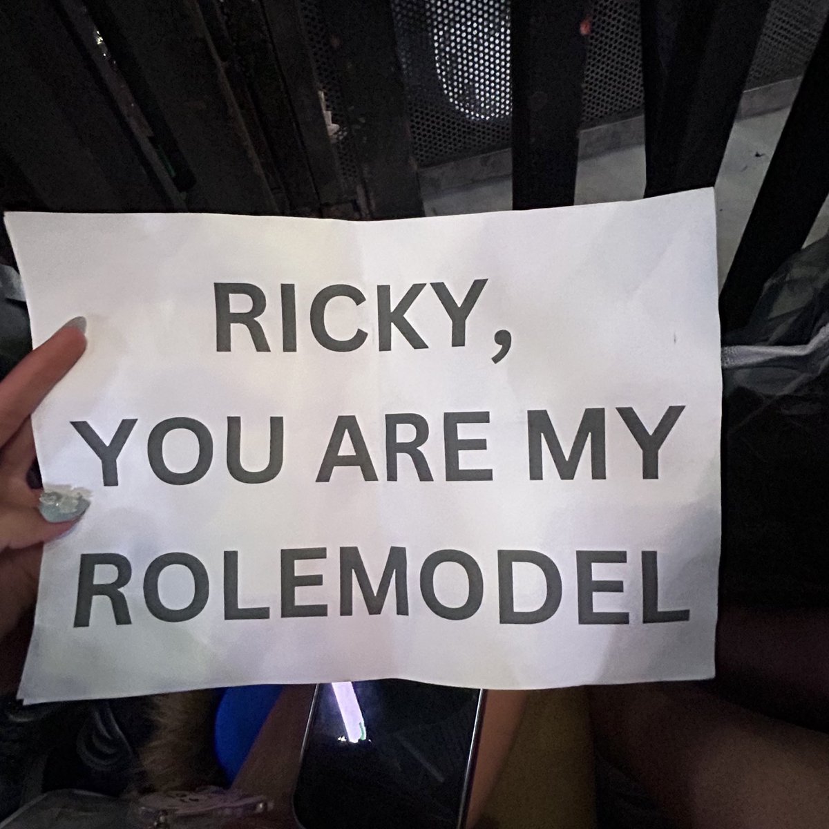 alilovelicky's tweet image. me: &quot;ricky, you are my rolemodel&quot;
🐱: 👍🏻

#리키 #RICKY
#TIMELESSWORLDinMANILA 
#ZEROBASEONEINMANILA
#ZEROBASEONETHEFIRSTTOUR