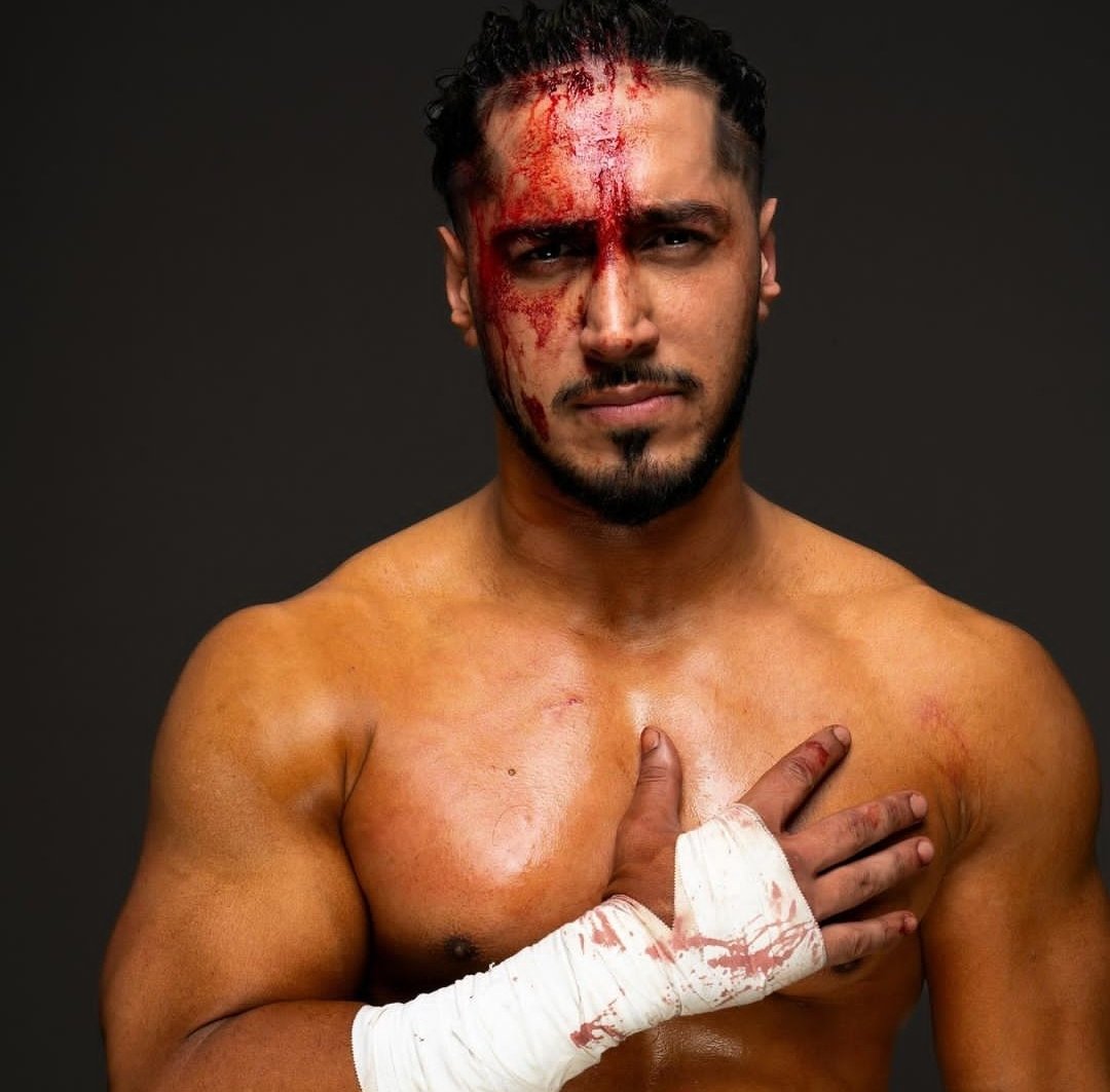 WcaponOfLight's tweet photo. Use your cheap tricks.
Assail me. Split me open.
Your shortcuts will always be for naught. No amount of blood lost will set me aside from my path.
One step closer to the goal, @MyervillePro. Let's keep walking the path, together.
#WelcomeToTheLight https://t.co/w6Fga84KX0