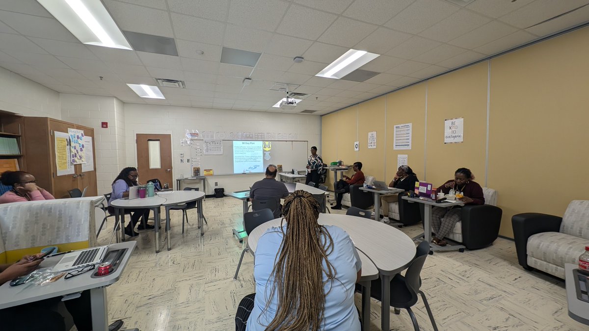 CynthiaByron4's tweet image. This past week, our teachers were actively engaged in a vocabulary PL where they crafted lessons designed to intentionally teach academic vocabulary, empowering our students to succeed in their learning journey.@MMS_HCS #BuildingforBetter