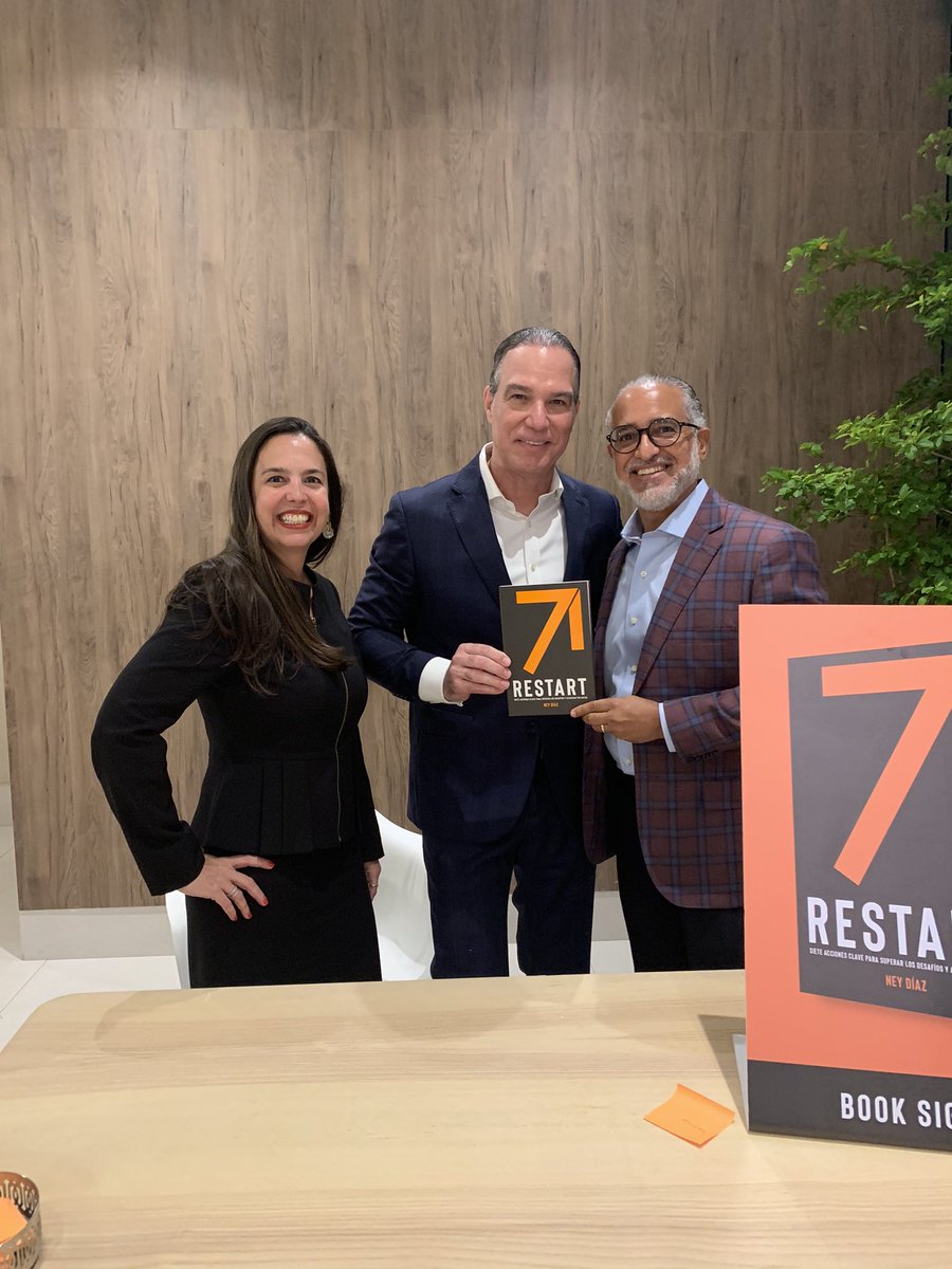 OttoJustoK's tweet photo. En hora buena y muchas felicidades a mi gran amigo @NeyDiaz por la puesta en circulación de su segundo libro #RESTART . 7 claves para avanzar en el desarrollo humano y profesional: Reenfocar, Explorar, Solucionar, Transformar, Avanzar, Reajustar, Trascender. https://t.co/KpXN5l8lNk