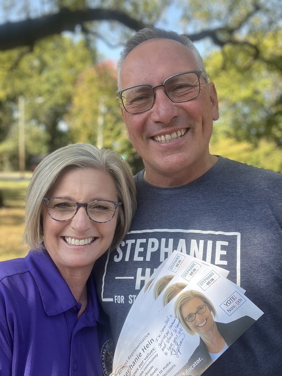 It may still feel like summer, but November is right around the corner, and we’ve only got a few weeks left to canvass before Election Day. Our team is hitting the pavement daily, making every moment count as we connect with voters. 

Let’s finish strong!