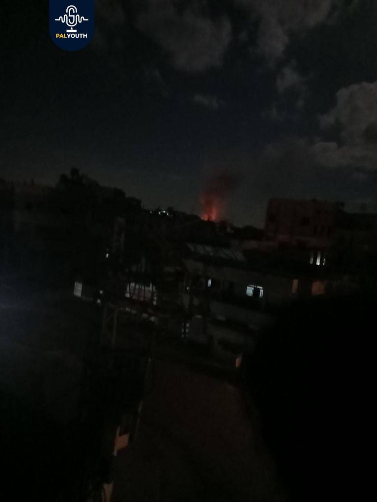 PalYouth4News's tweet image. 🔴Breaking News | #Israeli occupation aircraft #bombard a residential #building in Al-Nussairat refugee camp in central #Gaza Strip.
#Gaza_under_attack 

PALYOUTH. K.F