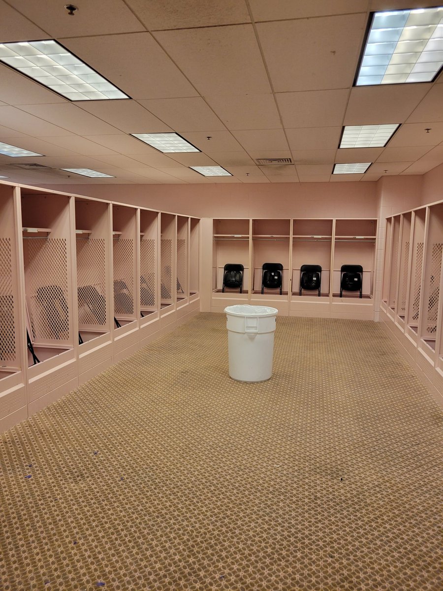 shoeguyiowa's tweet image. Great job by the visitors.  Safe travels