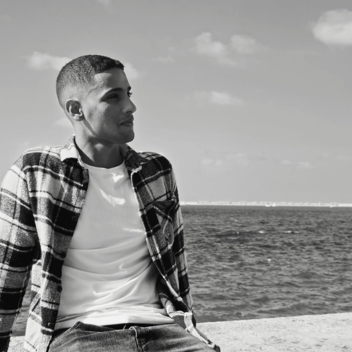 كنا صغارًا ولم نجنح لمعصيةٍ 
فكيف بعد تمام العقلِ ننحرفُ؟