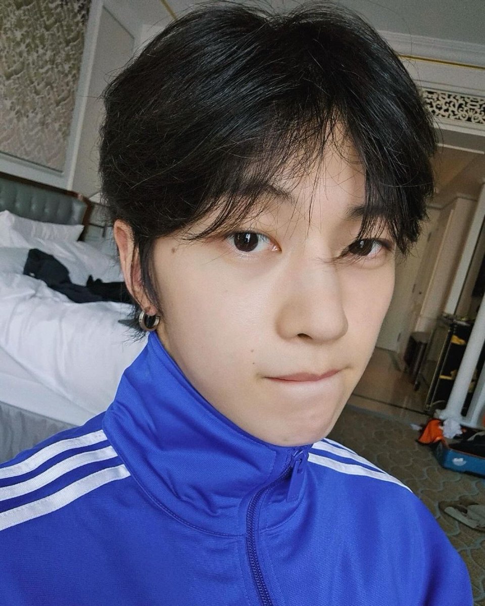 S02WH's tweet image. Messy room part✌️🫠

#pokemoncollabiscrazyyy
#practicetime
#squirtlearealone
#norizzjustcookie