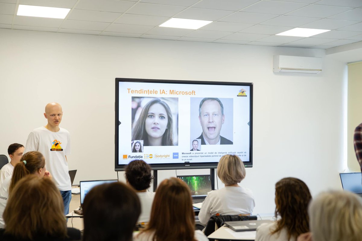 UNFPAMoldova's tweet image. .@UNFPA has partnered w/@OrangeMD Foundation under #SuperCoders & #Bodyright initiatives to train teachers on #AI & prevention of digital violence. 
On October 26, 2,800 adolescents & parents in #Moldova will learn from them.
🤲Together we’re shaping a digital & safe generation!