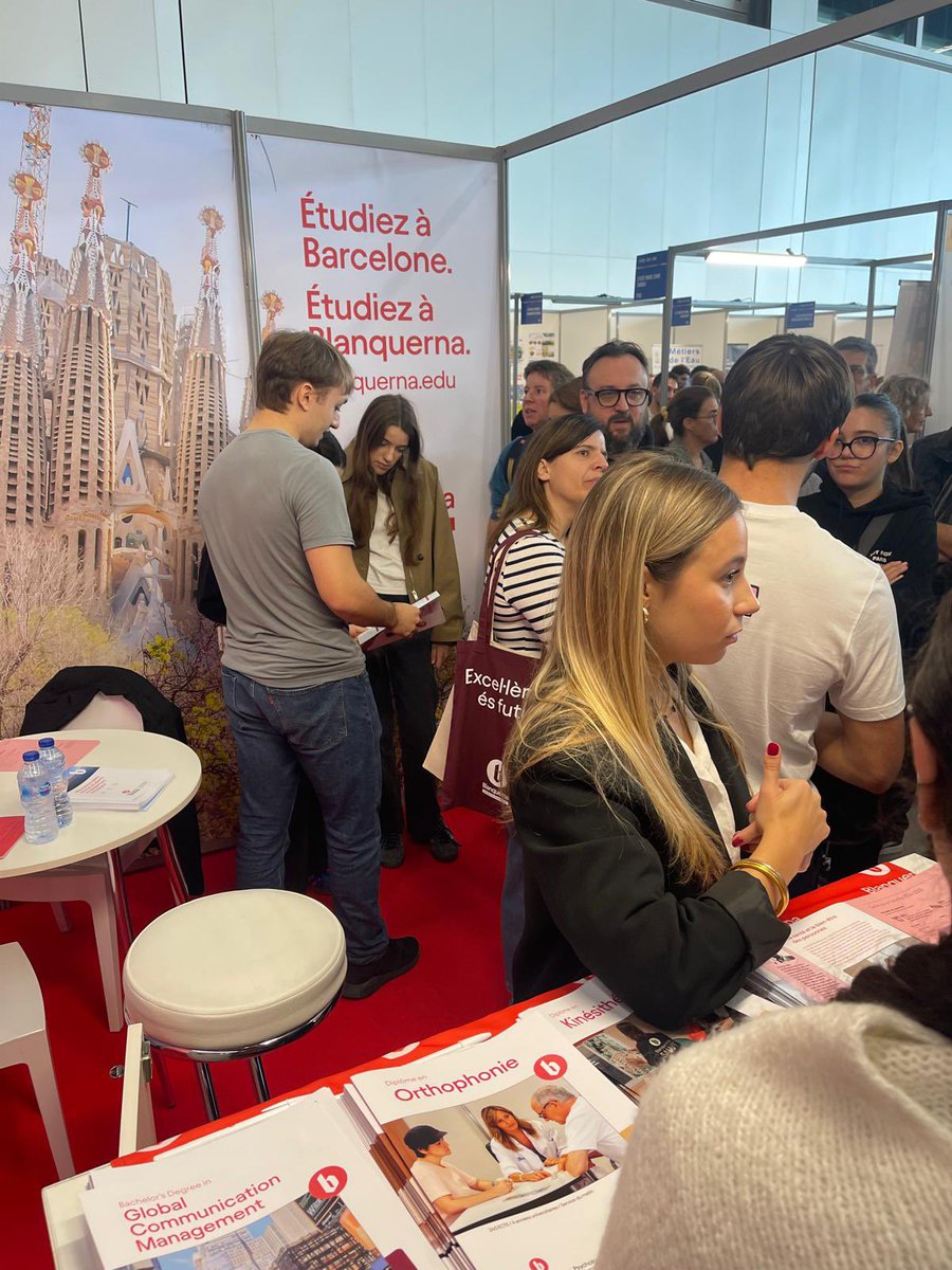 Avui som al Salon de l’Étudiant de Toulouse explicant la nostra oferta en graus i màsters. Molts joves amb les seves famílies amb ganes d’apostar per l’ #excel·lenciaesfutur a Blanquerna