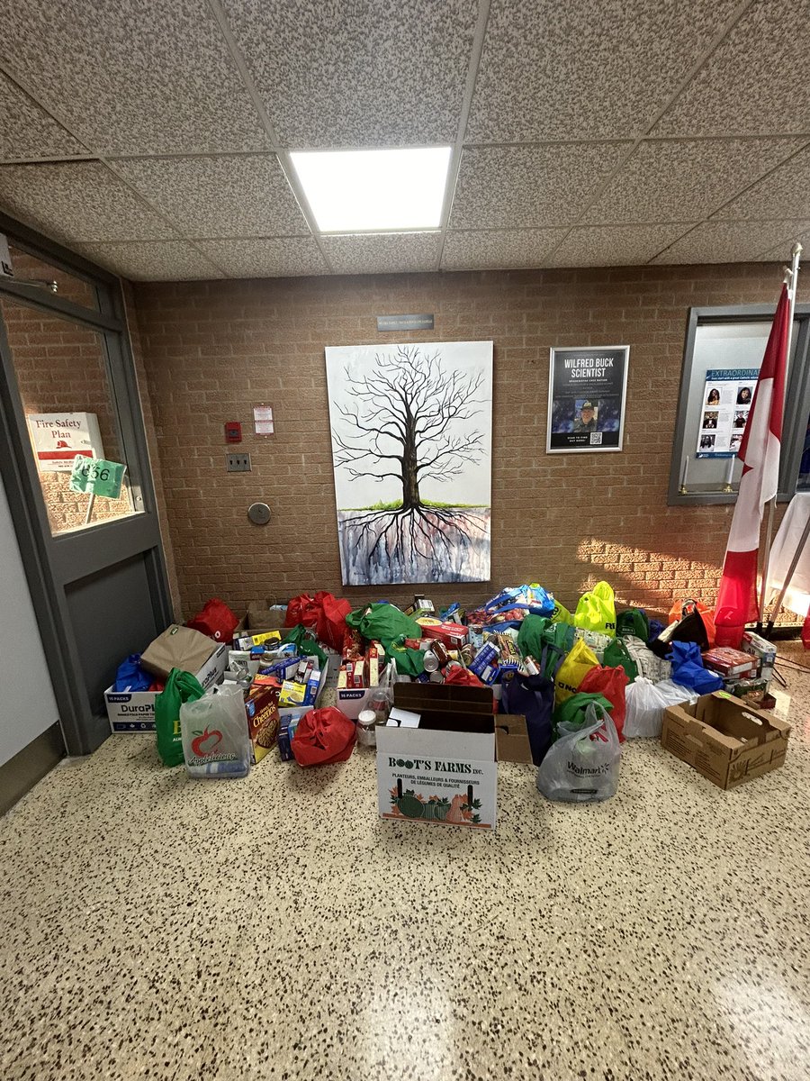 Anthony Perrotta, M.Ed (@aperrottatweets) on Twitter photo Heartfelt thanks to the <a href="/StAndrewdpcdsb/">St. Andrew Catholic Elementary School</a> community for their incredible support of @OrangevilleFood!
Your generosity and spirit of giving truly reflect walking with Christ. Many blessings!🙏
#CommunityKindness #FaithInAction Heartfelt thanks to the <a href="/StAndrewdpcdsb/">St. Andrew Catholic Elementary School</a> community for their incredible support of @OrangevilleFood!
Your generosity and spirit of giving truly reflect walking with Christ. Many blessings!🙏
#CommunityKindness #FaithInAction