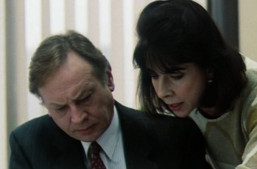 EXEOX2's tweet photo. 25 years after 'The Revenue Men', ITV produced another drama set in an #HMCustomsandExcise Investigation team with #TheKnock (1994) - David Morrissey, Alex Kingston, Anthony Valentine and Oliver Tobias were among the stars. @archivetvmus71 @mpseely - https://t.co/bLBXCyjGmh https://t.co/NPXvHZcgVs