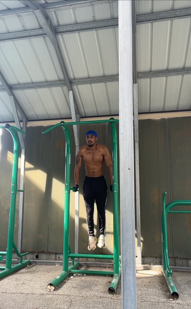 Yaeski 🖤 tweet media