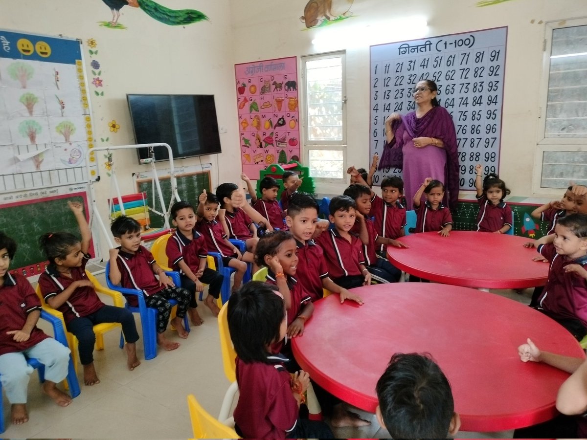 talkingvishal's tweet image. Visited today at an Anganwadi centre at Jaipur. #vedanta is really doing commendable work by developing these centres as nand ghar.
@MinistryWCD #icds @Vedanta_Group @BajpayeeManoj #unicef @UNICEFIndia