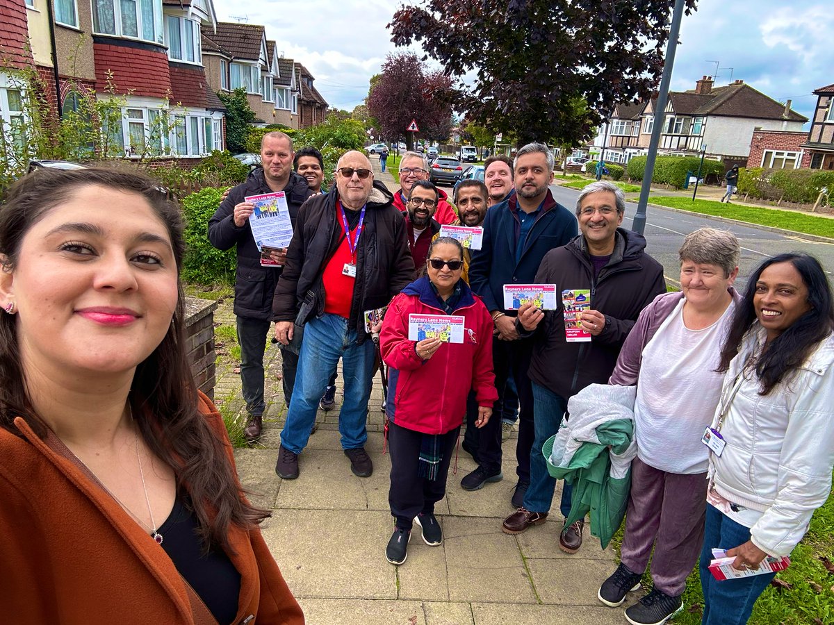 Saturday morning Labour doorstep in Harrow West 🌹 100 days of a Labour Government 

<a href="/HarrowLabour/">Harrow Labour Party</a> <a href="/KrupeshHirani/">Krupesh Hirani AM for Brent and Harrow</a> <a href="/RashmiKalu/">Cllr. Rashmi Kalu</a>