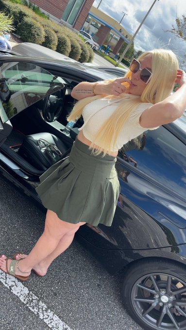Will you be my fuck buddy? https://t.co/Ap97sB3UAE